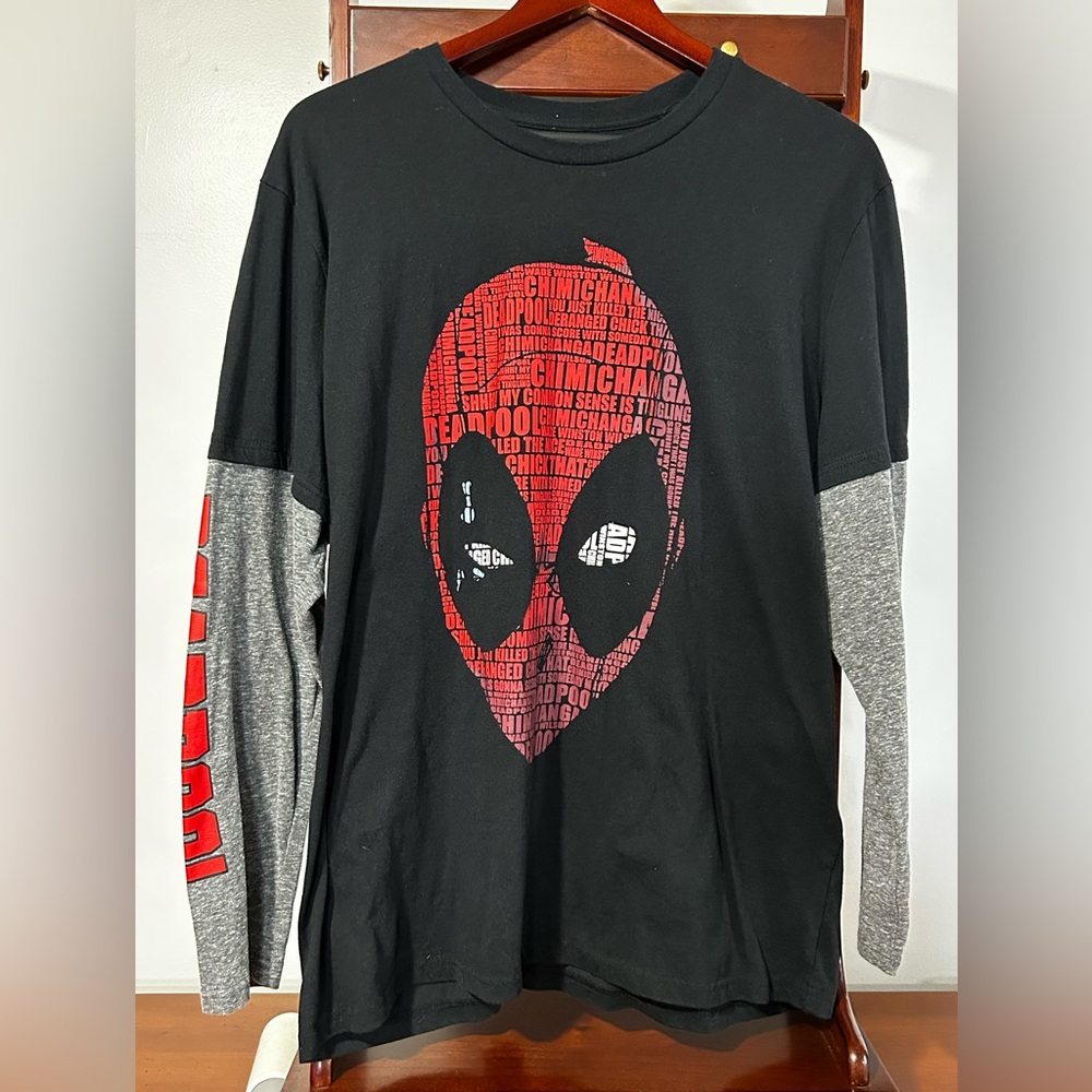 Marvel Deadpool Men’s XL Black Gray Red White Graphic Long Sleeve Tee Shirt